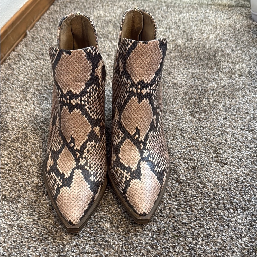 Vince Camuto Brown Black Ankle Boots